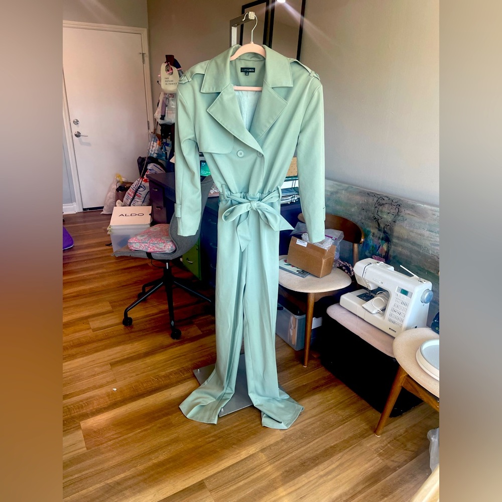 Jluxlabel jumpsuit. Size small but it would fit M or even large.
